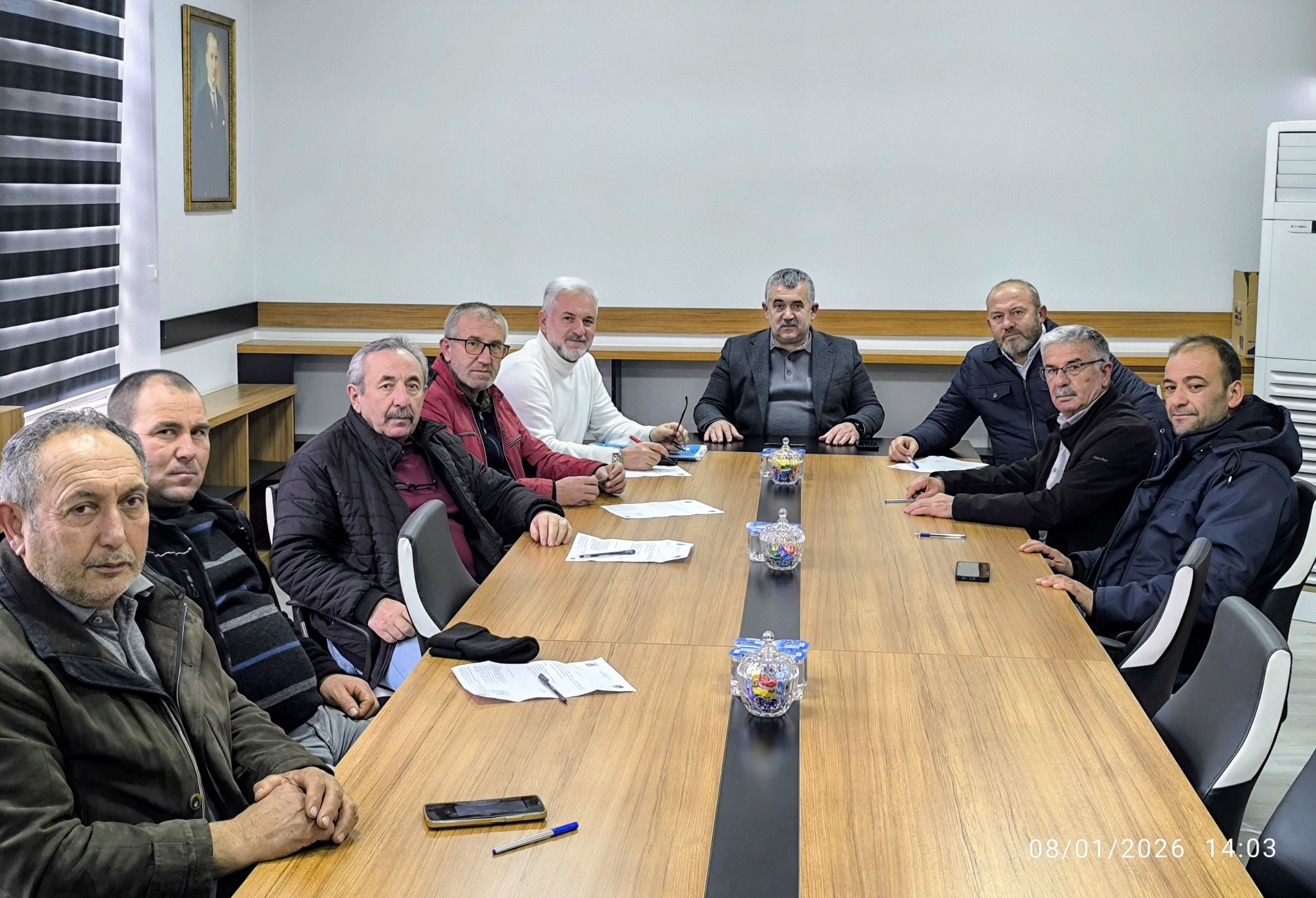 2026 yılının ilk Belediye Meclis Toplantısı, Belediye Başkanımız Sn. Cihan DEMİR başkanlığında, meclis üyelerimizin katılımıyla gerçekleşti.