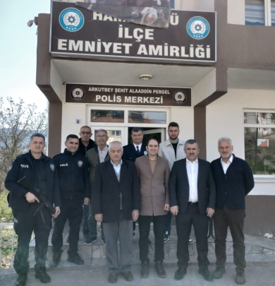 Belediye Başkanımız Sn. Cihan DEMİR, Türk Polis Teşkilatı'nın 179. kuruluş yıl dönümü ve 10 Nisan Polis Haftası dolayısıyla İlçe Emniyet Amir V. Özkan ŞENER’i makamında ziyaret ederek, tüm emniyet teşkilatının 10 Nisan Polis Haftası'nı kutladı.