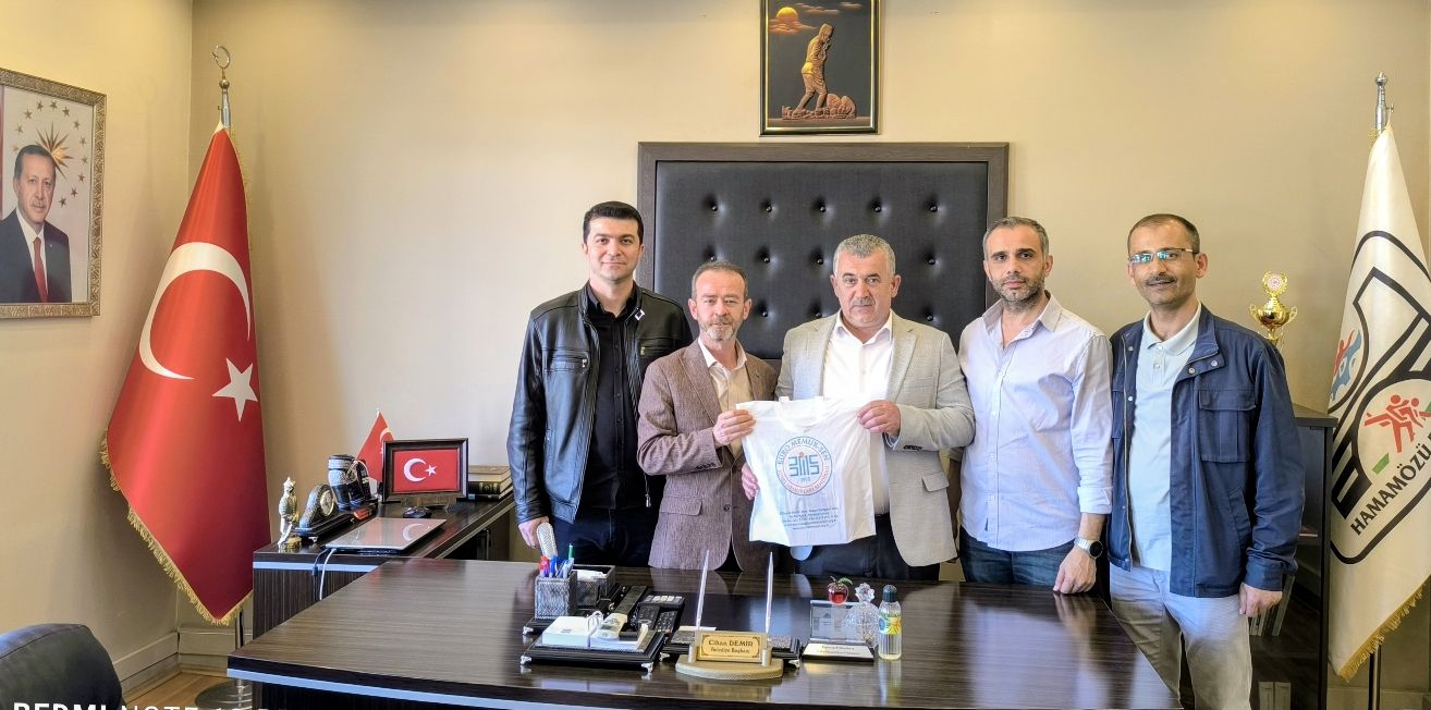 Amasya Büro Memur-Sen Şube Başkanı Sayın Cahit ÇİNPOLAT ve değerli yönetim kurulu üyeleri, Belediye Başkanımız Cihan DEMİR'i makamında ziyaret etti.