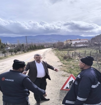 Belediye Başkanıız Cihan DEMİR, asfalt yol çalışmaları öncesinde, planlanan güzergâhlarda yerinde incelemelerde bulunuldu.