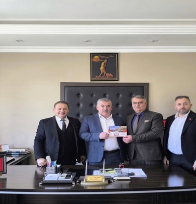 Belediye Başkanımız Cihan DEMİR, Amasya Dernekler Federasyonu Genel Başkanı Turan SAYAR ve beraberindeki heyeti belediyemizde ağırladı.