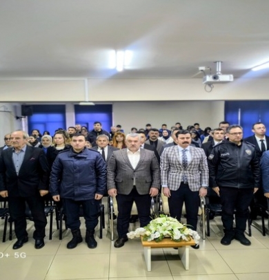 Belediye Başkanımız Cihan DEMİR, Atatürk İlkokulu Çok Amaçlı Salonu’nda düzenlenen İstiklal Marşı’mızın kabulü ve Mehmet Akif Ersoy’u anma programına katıldı.