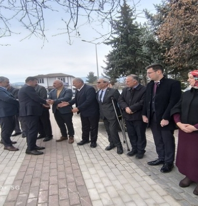 Belediye Başkanımız Cihan DEMİR ve İlçemiz Kaymakamı Ertuğrul ARSLAN, bayram öncesinde ilçemizdeki kamu kurum yetkilileri ve kıymetli esnaflarımızla bir araya gelerek bayramlaştı.