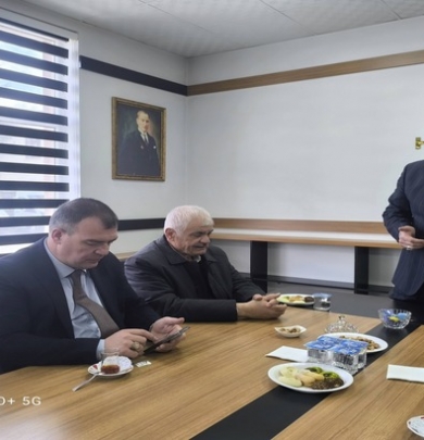 Belediyemizde, AK Parti Milletvekilimiz Sn.Hasan ÇİLEZ’in katılımıyla bayramlaşma programı gerçekleştirildi.