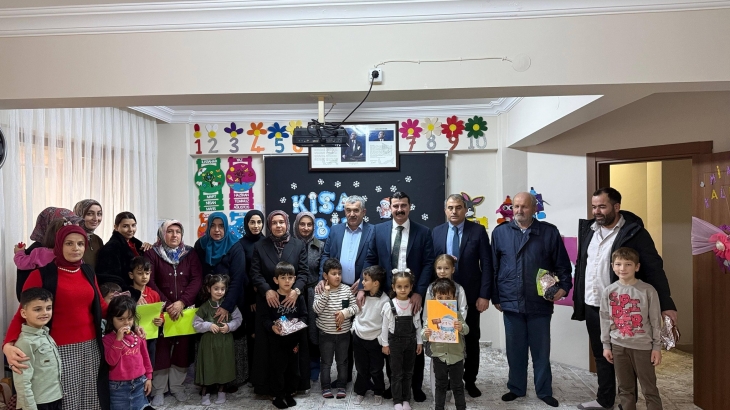 Belediye Başkanımız Cihan DEMİR, İlçemizde düzenlenen karne dağıtım törenine katılarak öğrencilerimizin heyecanına ortak oldu.