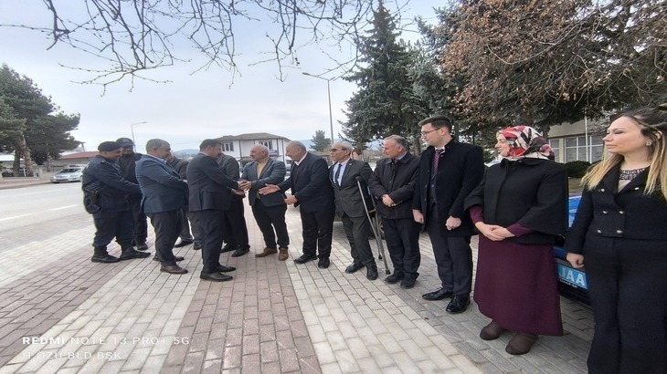 Belediye Başkanımız Cihan DEMİR ve İlçemiz Kaymakamı Ertuğrul ARSLAN, bayram öncesinde ilçemizdeki kamu kurum yetkilileri ve kıymetli esnaflarımızla bir araya gelerek bayramlaştı.
