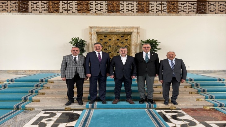 Belediye Başkanımız Sn.Cihan DEMİR, Türkiye Büyük Millet Meclisi’nde milletvekillerimiz Sn.Haluk İPEK ve Sn.Hasan ÇİLEZ'i ziyaret etti.