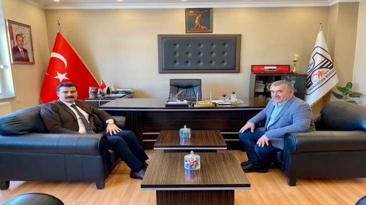 İlçemiz Kaymakamı Sn. Ertuğrul ARSLAN, Belediye Başkanımız Sn. Cihan DEMİR'e makamında iade-i ziyarette bulundu.